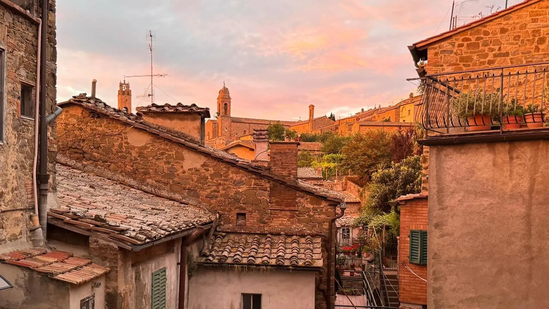 Montalcinest Apartment Montalcino 0*,  Italy